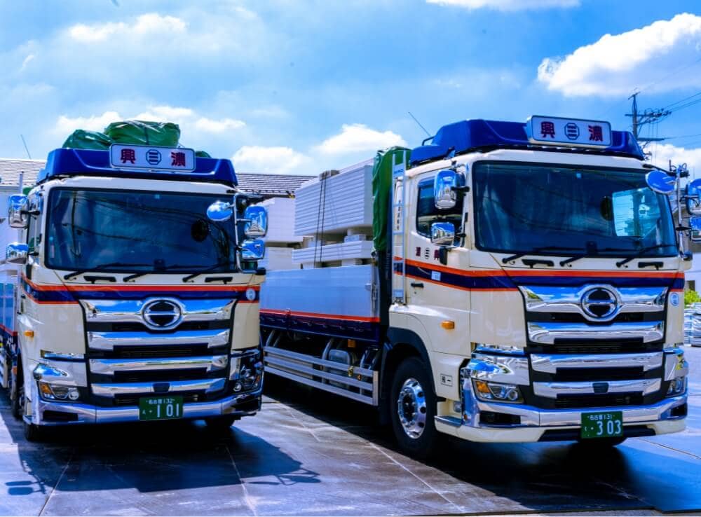 トラックの写真